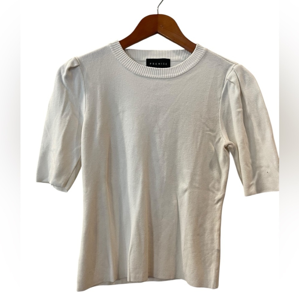 Premise Women’s White Short Sleeve Knit Top Shirt With Puff Sleeves Size: Medium